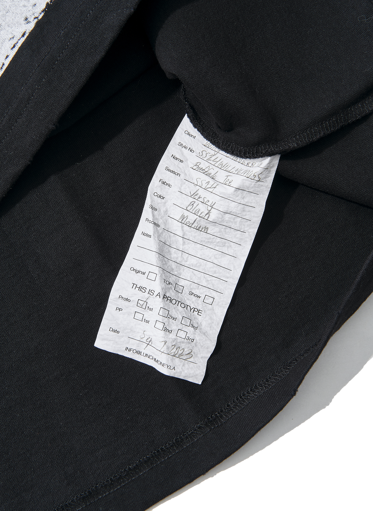 02-ShowPiece / BUFFALO TEE