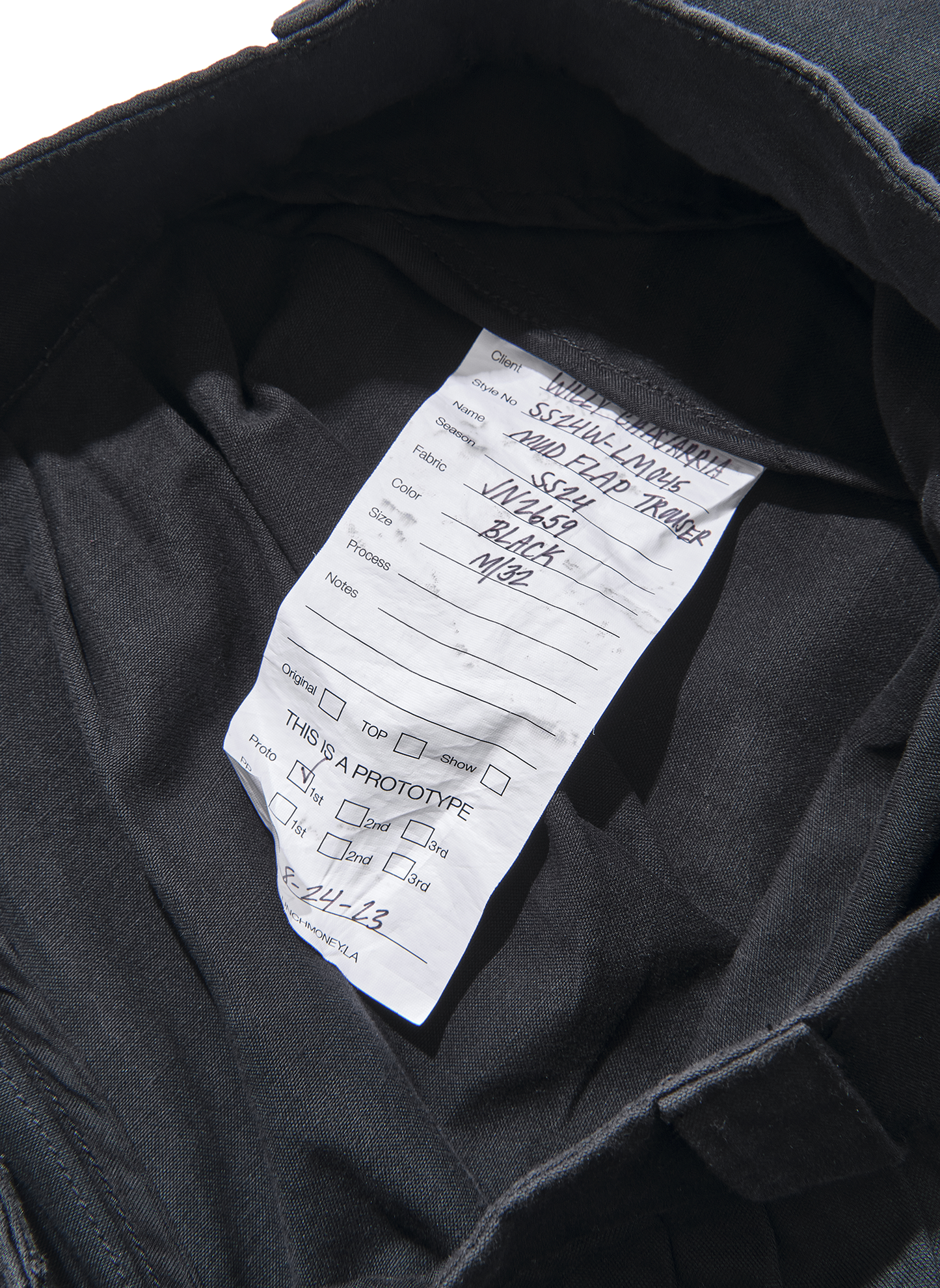 25-ShowPiece / MUDFLAPS TROUSERS