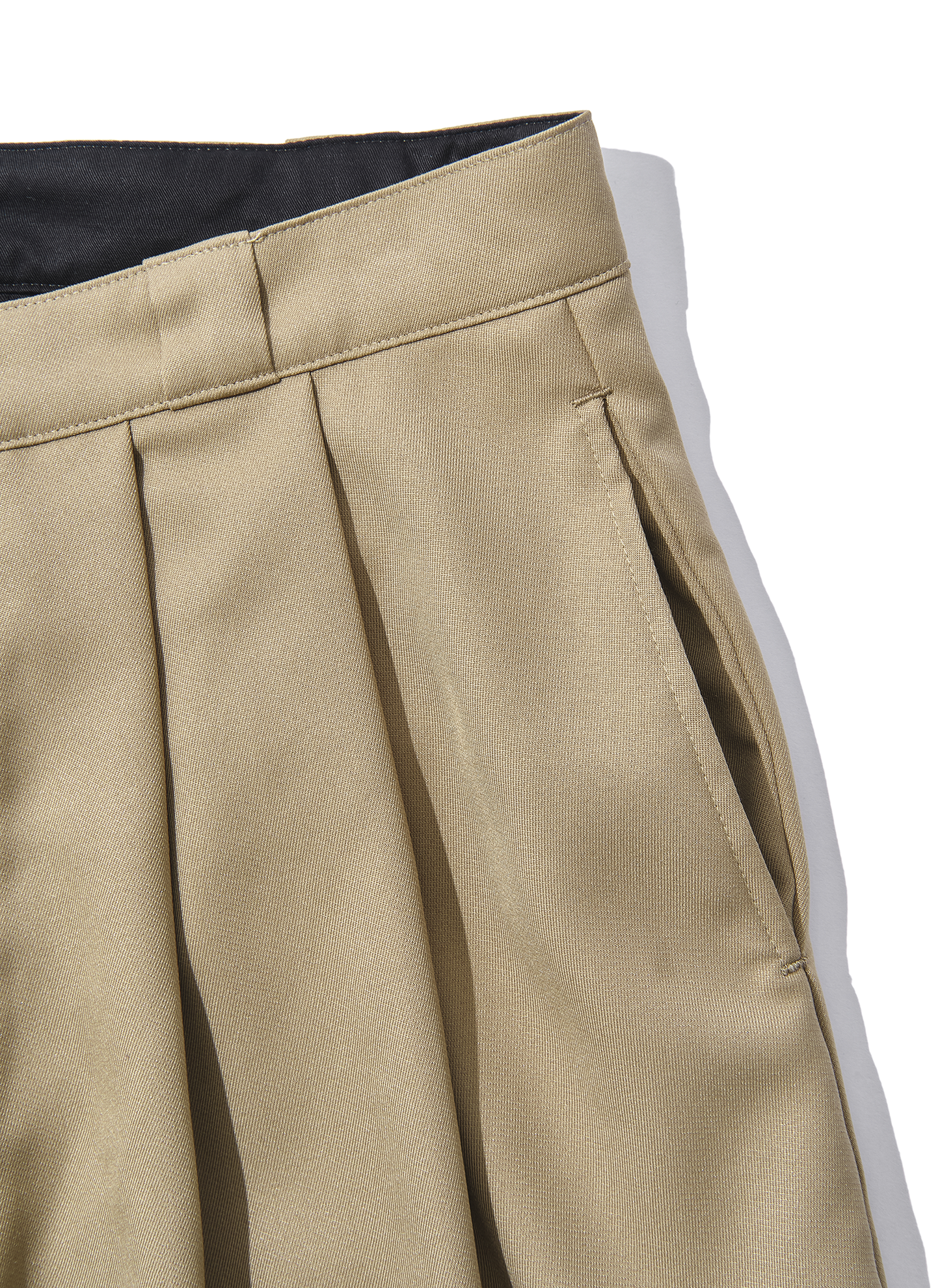 26-ShowPiece / BORRACHO SHORT